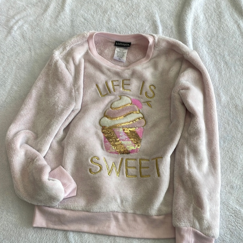 Nwt Kidtopia Fuzzy “Life is Sweet” cupcake shirt 10/12